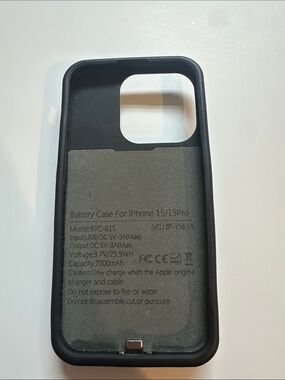 iPhone 15/15 Pro Black Battery Case